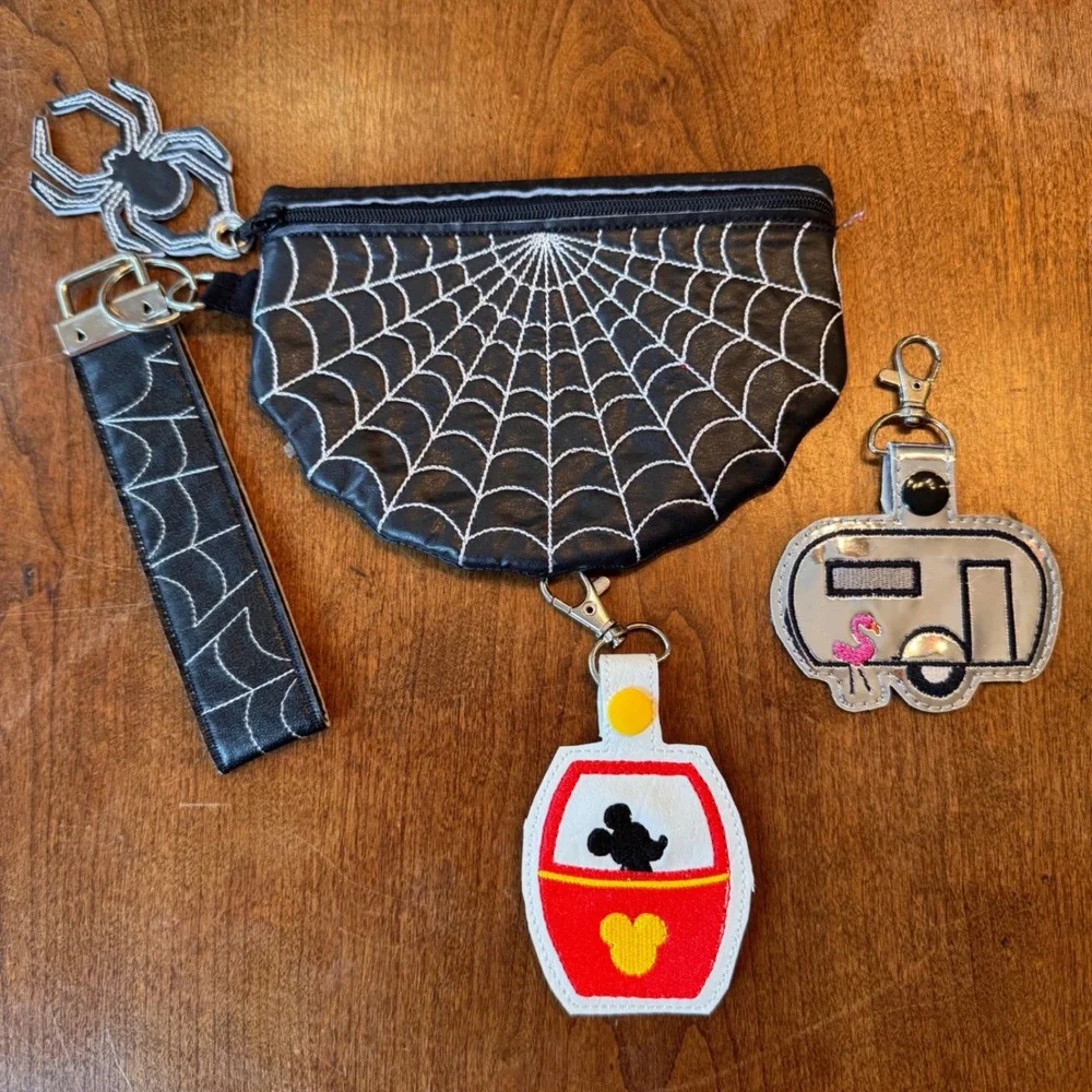 Handmade Pouch Set Unisex OS Black Spiderweb Mickey Gondola Camper Bag Charms